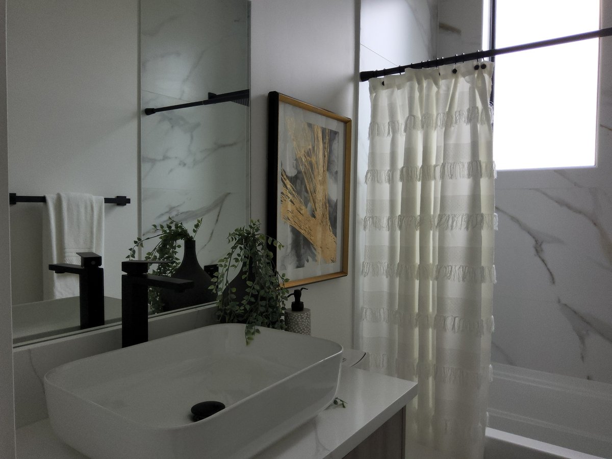 Venetian Isles Interior View 3